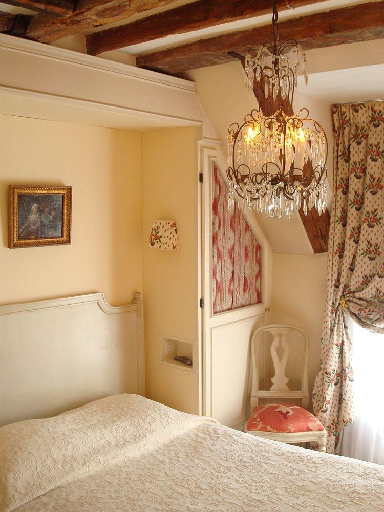 Hotel Caron De Beaumarchais Paris Eksteriør bilde