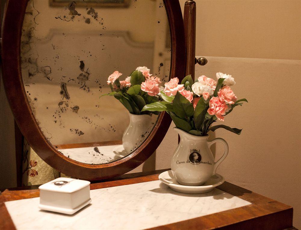Hotel Caron De Beaumarchais Paris Eksteriør bilde