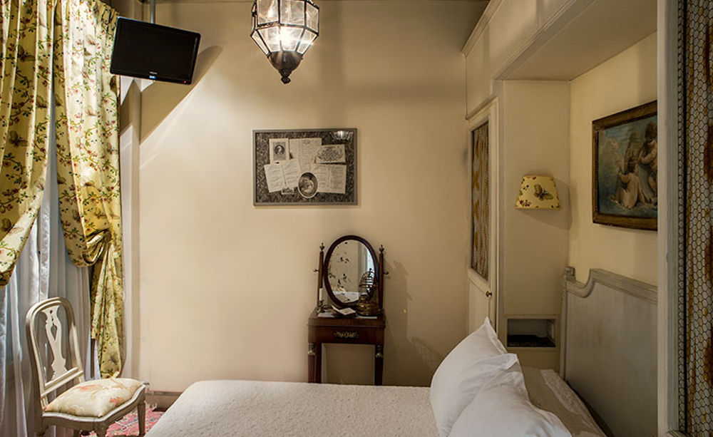 Hotel Caron De Beaumarchais Paris Eksteriør bilde