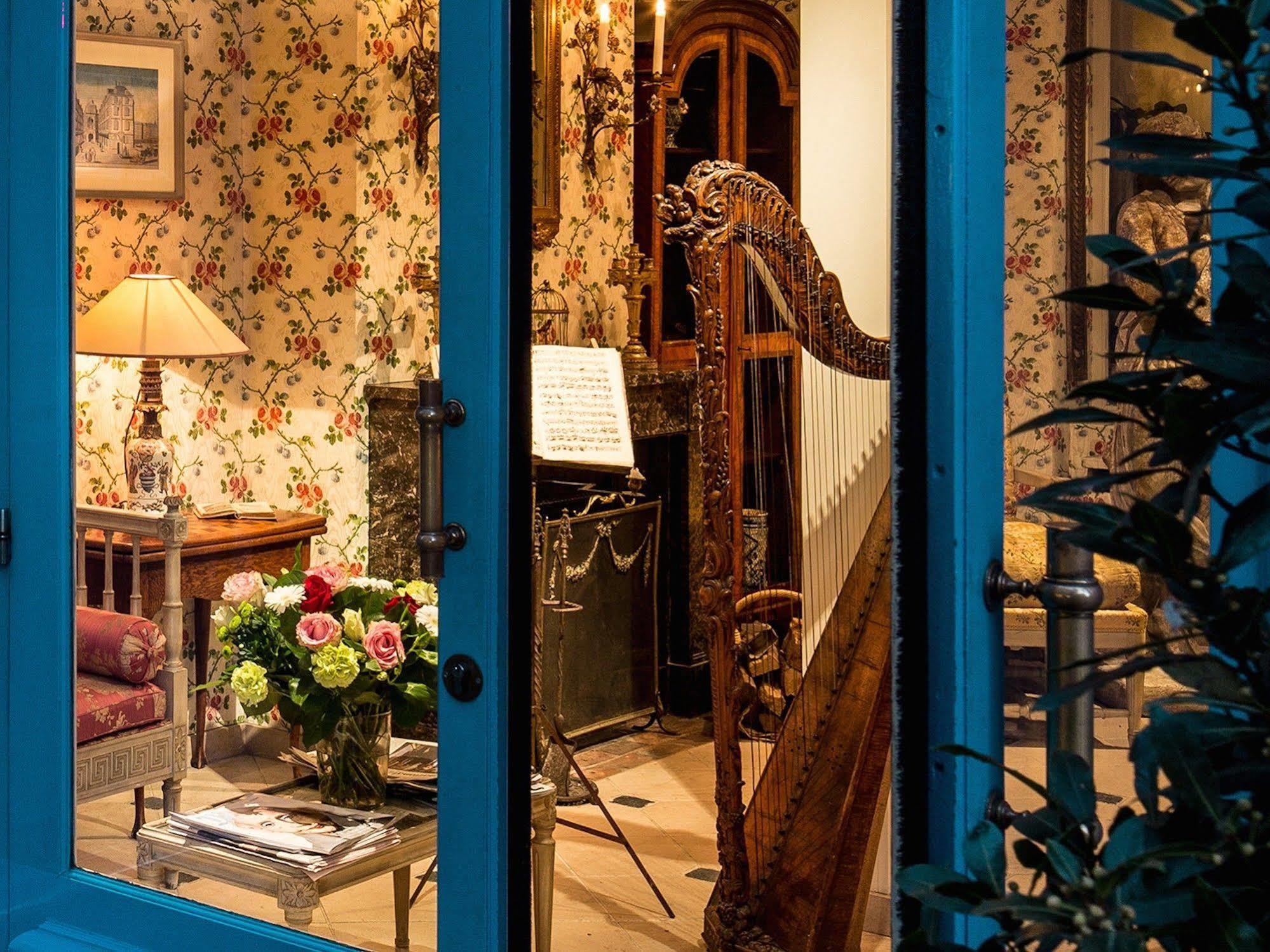 Hotel Caron De Beaumarchais Paris Eksteriør bilde