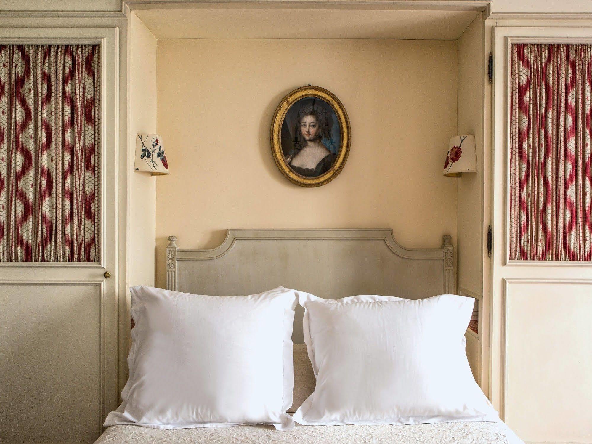 Hotel Caron De Beaumarchais Paris Eksteriør bilde