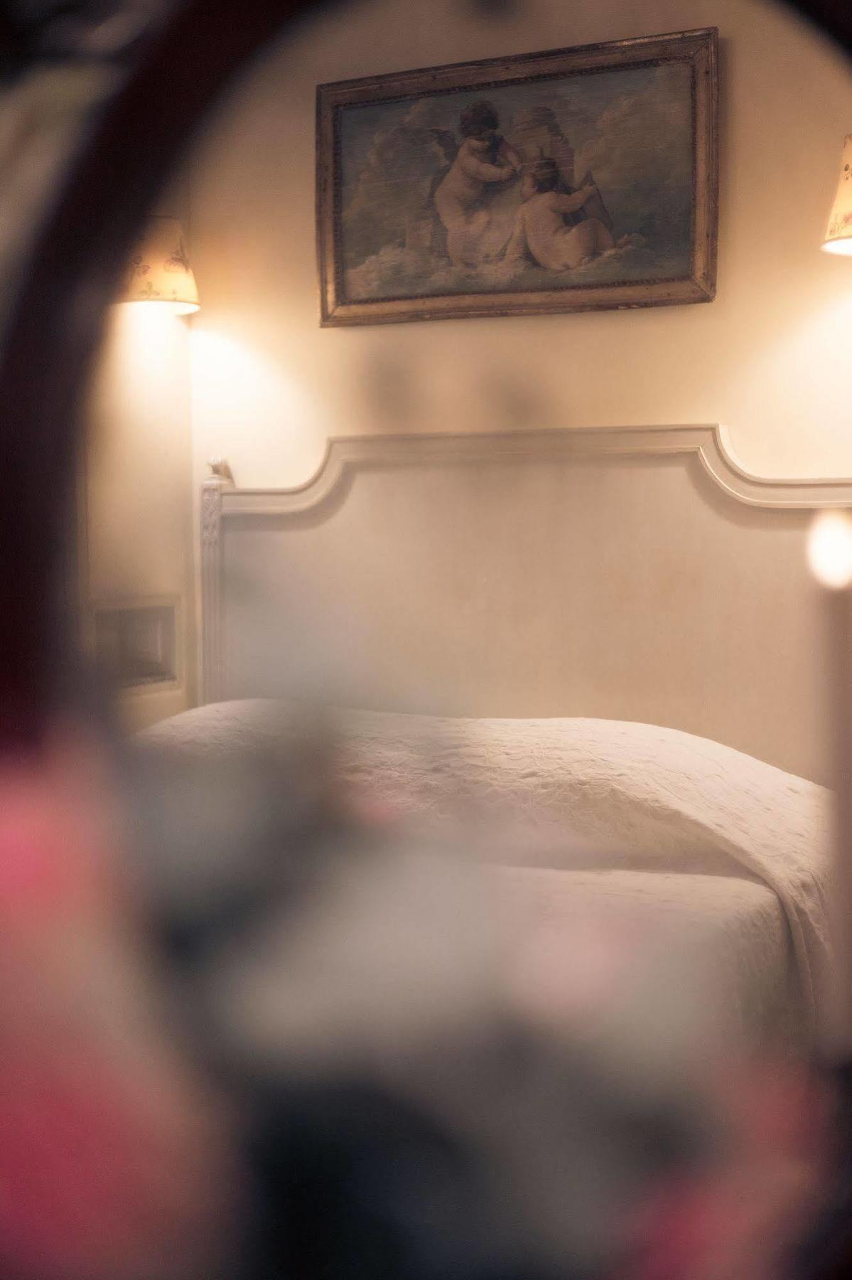 Hotel Caron De Beaumarchais Paris Eksteriør bilde